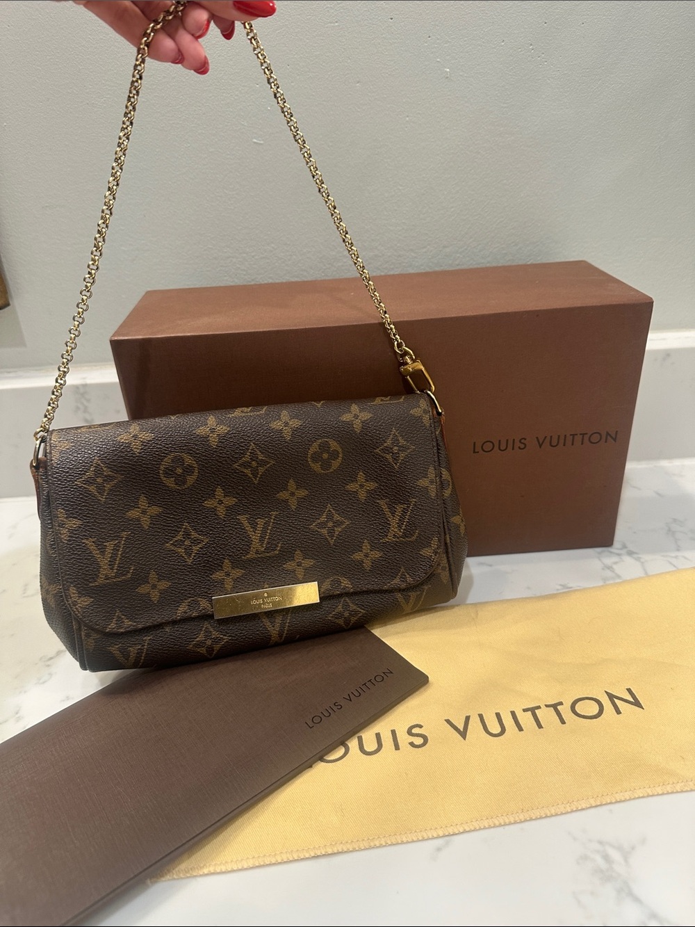 Louis Vuitton Brown Monogram Canvas Shoulder Bag with Gold Chain
